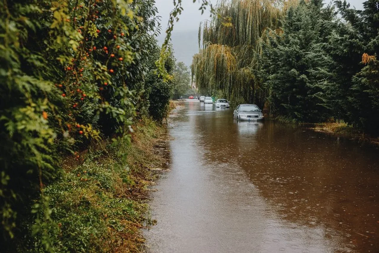 Alertă de inundații emisă în zona Secuime