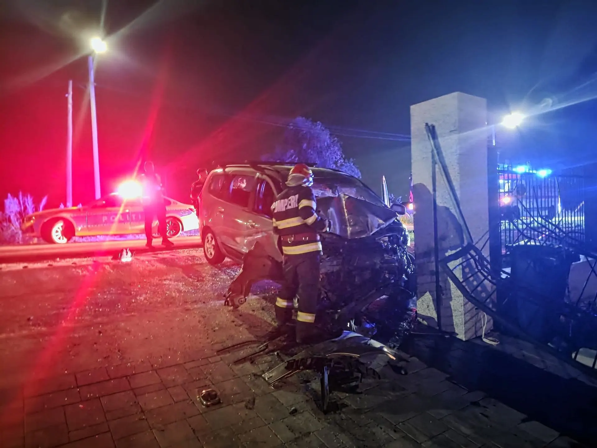 Accident pe DJ 611, la Cartojani: cinci persoane, la spitale din București