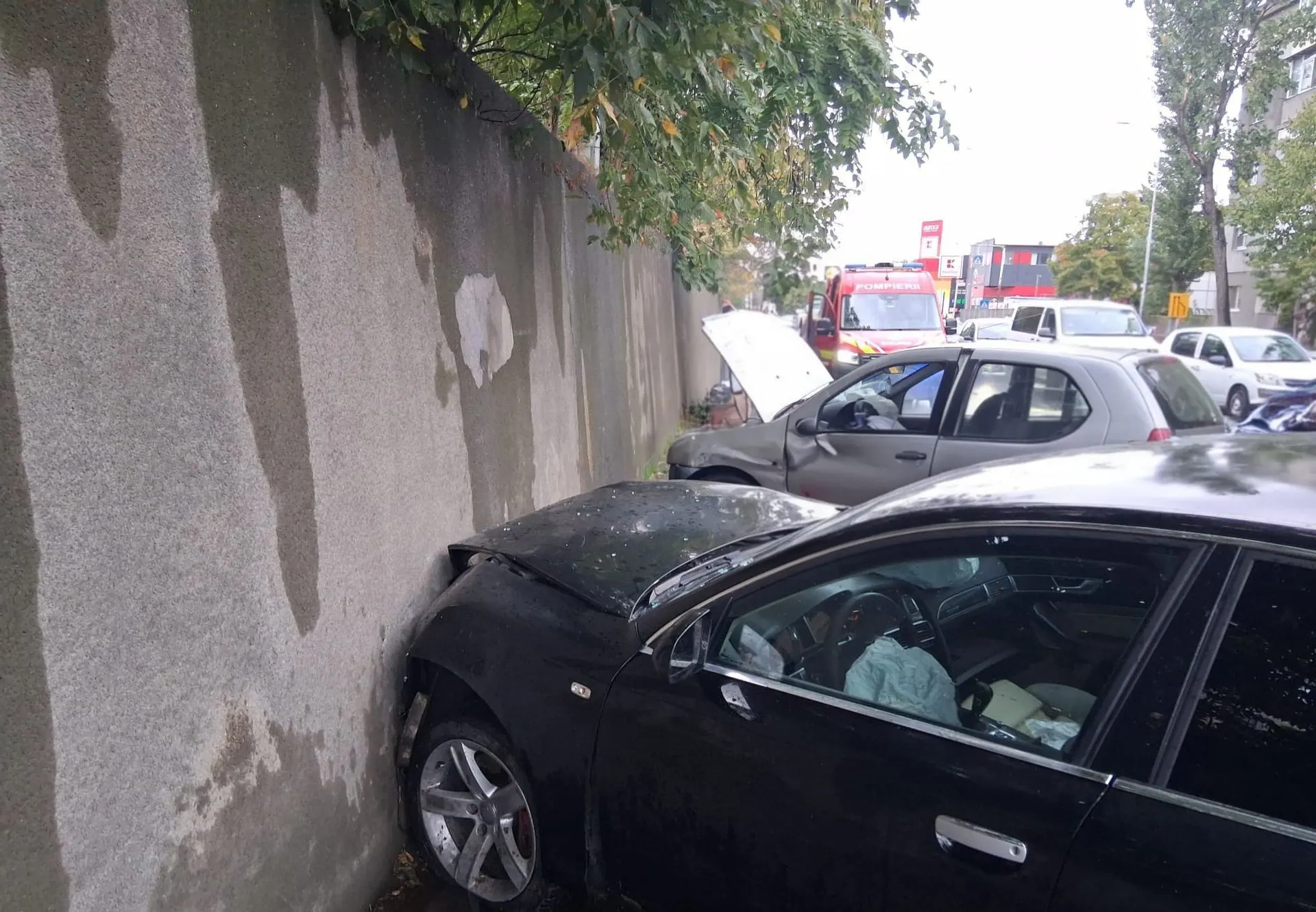 Accident pe Bd. Mihai Viteazu, lângă gară: șofer de 50 de ani la UPU